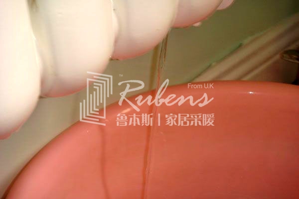 草莓视频污片暖气片：暖气片打压注意事项